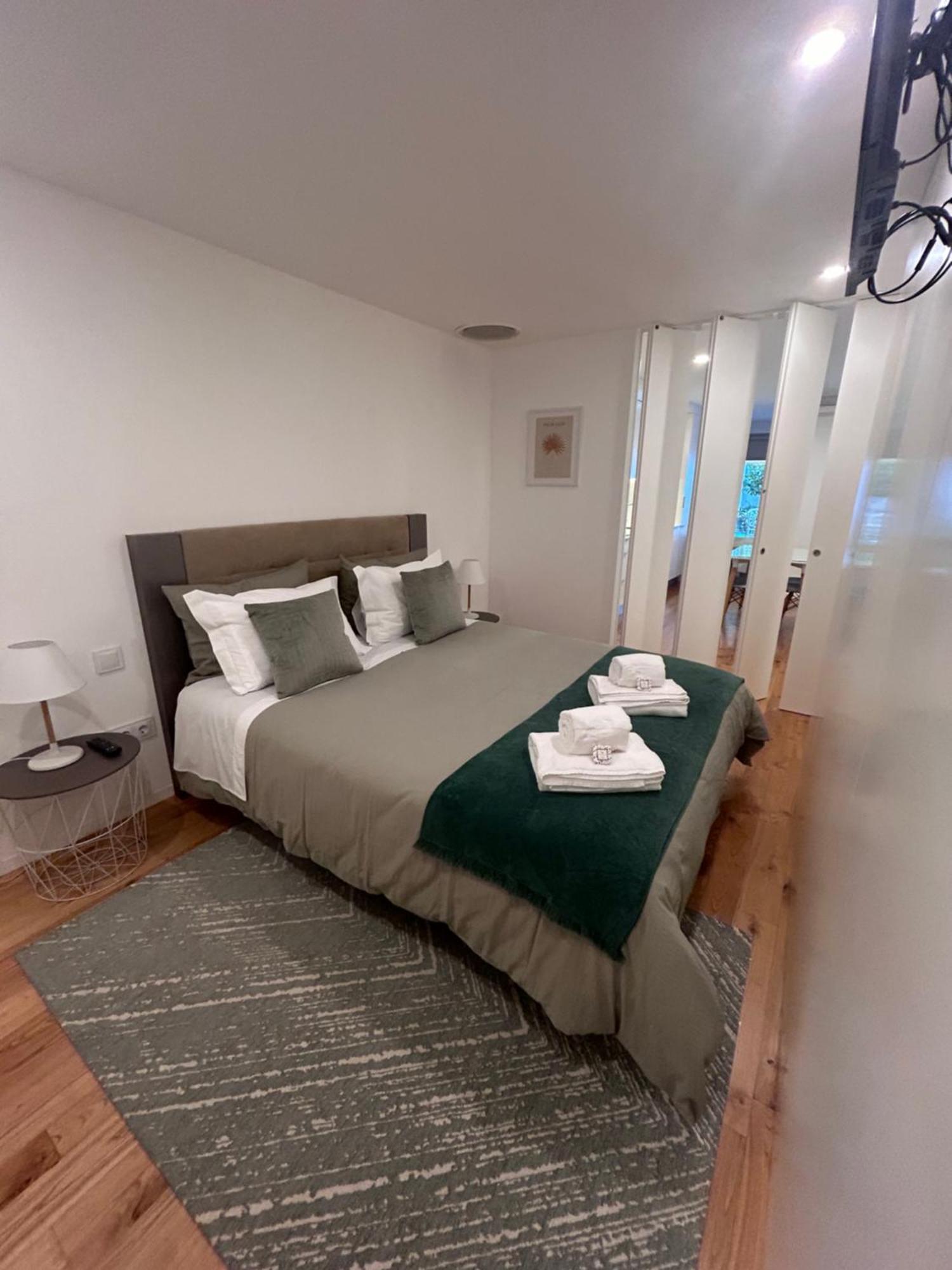 Casa Das Falcoeiras - Al Com Patio E Jardim Privados Aveiro Ngoại thất bức ảnh